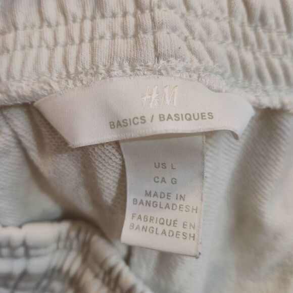 H&M Women's Ivory Cotton/Poly Knit Drawstring Sweatshorts w Pockets - Picture 8 of 9